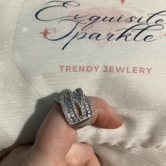 💎18k White Gold Plated Luxurious  Curvy Cz Diamond Weave large Band Ring - Picture 17 of 17